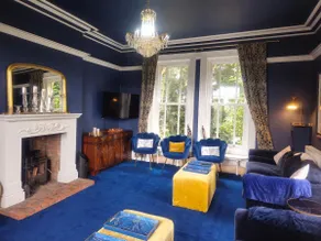 Elegent Victorian Villa with hot tub & games room - Image 2