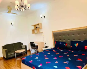 Lovely and Beautiful Noida studio - Image 5