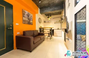 Auspicious six-person room - Image 1