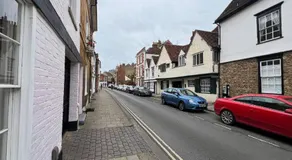 Centralised St Helens in Abingdon By Prescott Apartments - Image 3