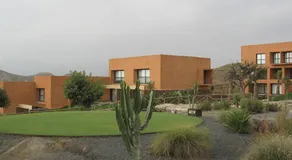 Preciosa Casa de diseño Valle del Este Golf Resort ideal para familias - Image 2
