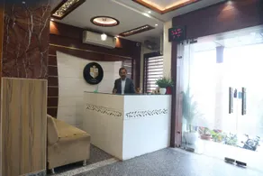 Hotel Taj Sarovar - Image 3