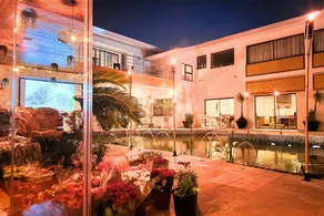 High End 420 Hotel & Members Club - Image 2