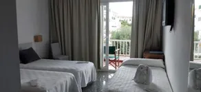Hotel S'Algaret - Image 2