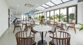Phong Lan Apartments - Image 4