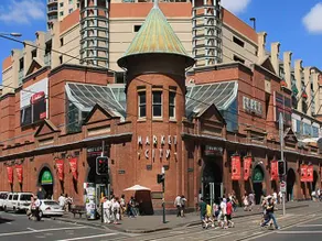 KozyGuru | Surry Hills | Prime Location & Parking - Image 5
