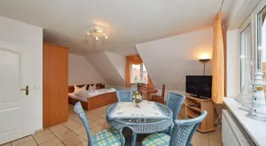 Doppelzimmer mit kleiner Pantryküche Gästehaus Unter den Linden - Image 2