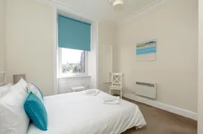 The Caledonian Crescent Residence - Image 1