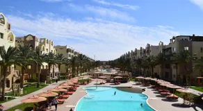 El Karma Hotel Studio with beach and pools - Image 3