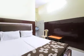 SPOT ON Hotel Monu - Image 2