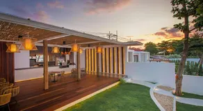 White Whale Beachfront Pool Villa - Image 5