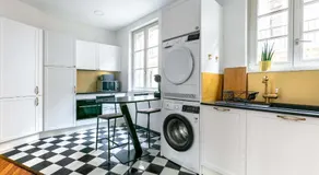 Madeleine's - Family & Group Apartments in Bordeaux's Historic Centre - Image 2