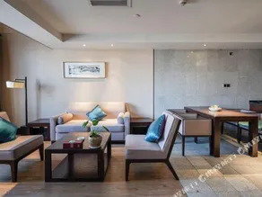 San Qiao Hotel - Image 5