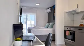 D' Suites Holiday Apartments - Image 2