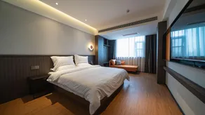 Mayflower Hot Spring Hotel - Image 2
