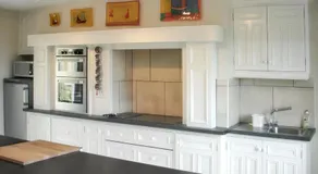 Spacious house with sea and mountain views, Co. Kerry - Image 3