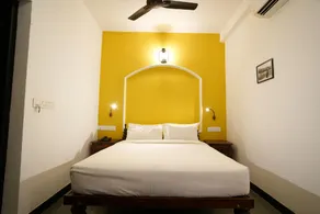 THE SUNSET BAY - Image 2