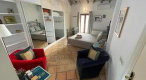 Salvatierra Guest House - Image 2