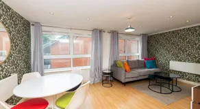 Pass the Keys Lovely Central Reading Flat - Image 2