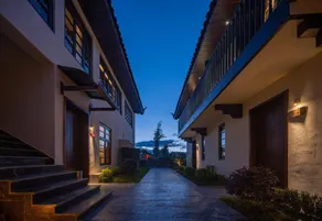Shannian·Guanxueshan|Linggansen Oxygenholiday villa (Lijiang Ancient City Dashuiche Store) - Image 2