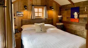 The Walnut Wagon in the heart of Mells. - Image 2