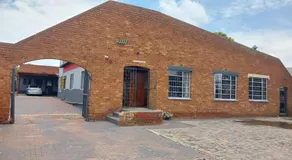 Jay's Guest House - Image 4