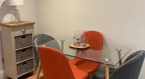 Luxury Refurbished 2 Bedroom Regency Apartment - Image 2