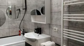 Dream Arena Apartment - Image 5