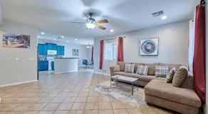 Entire home in Glendale, Arizona - Image 3