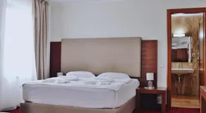 Hotel Dennis - Image 2