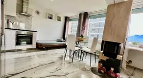 Fabulous Lakeside Family Apartment | 4 Rooms - Image 2
