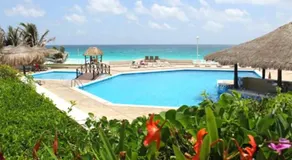 Apartamento Vacacional Frente al Mar con Piscina en Cancún - Image 5