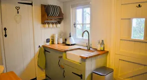 Shepherd Hut in the woods - Image 3