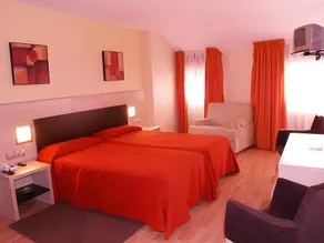 Hotel SPA GBC Avenida Pontevedra - Image 5