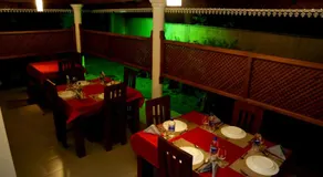 Vishmee Holiday Inn - Image 4