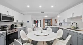Miami Hotel Home - Image 3