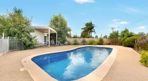Kennedy Holiday Villas - Image 4