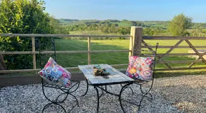 Quirky Barn Conversion Crowhurst Battle - Image 4