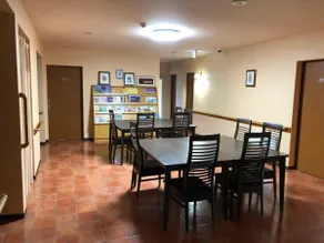 Alpine Guesthouse - Image 3