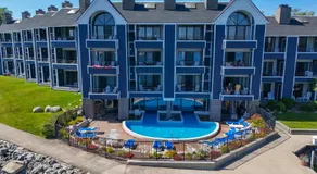 222 Edgewater Inn - Image 5