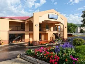 Regency Inn & Suites-Hamilton Place - Image 1