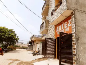 OYO Artez Inn - Image 5