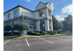 Studio 6 Suites Norcross, GA - Image 5