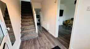 3 Bedroom Modern House in Luton LU4 0TY - Amazon Prime - No Party - Image 3