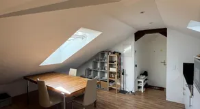 Bright attic apartment with charm - Image 2