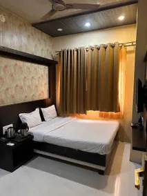 Hotel Sajan Palace - Image 4