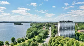MOOI Junior-Suite mit atemberaubendem Seeblick und Netflix - Image 4
