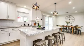Modern Comforts Near Old Town Scottsdale and ASU - Image 3