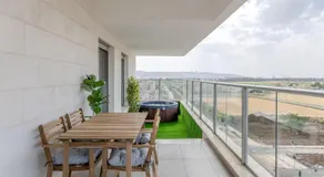 Wonderful 4-BR APT in the center - Image 5