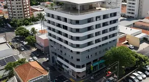 Quitinete Moderna Varanda, Vista Urbana Centro - Image 2